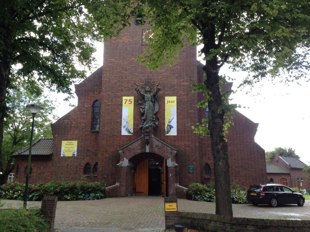 Licht van Christus Terugkijken op Jubileum 75 jaar Mariakerk Licht